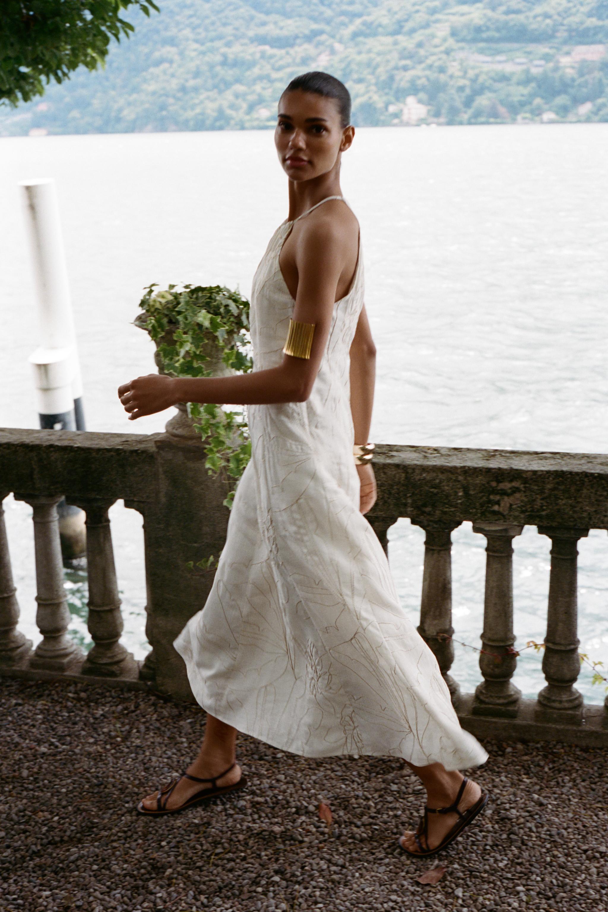 FLORAL EMBROIDERED HALTER DRESS